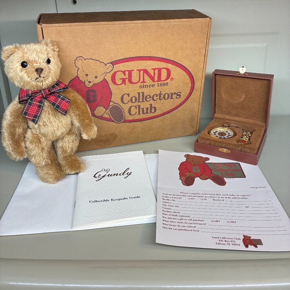 1999 GUND COLLECTORS CLUB KIT WITH MOHAIR BEAR, PIN, & POCKET WATCH